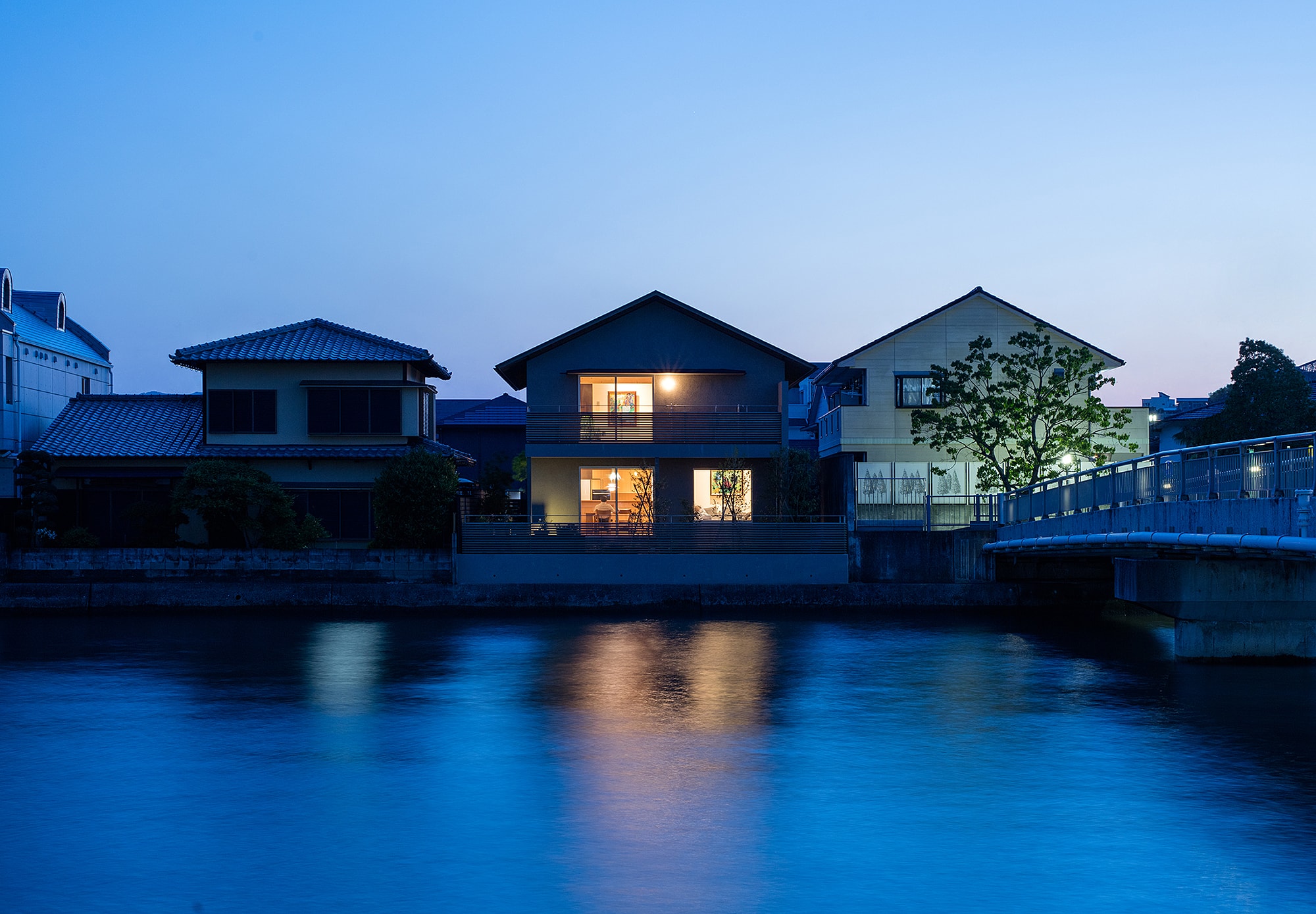 川辺の家の建築写真